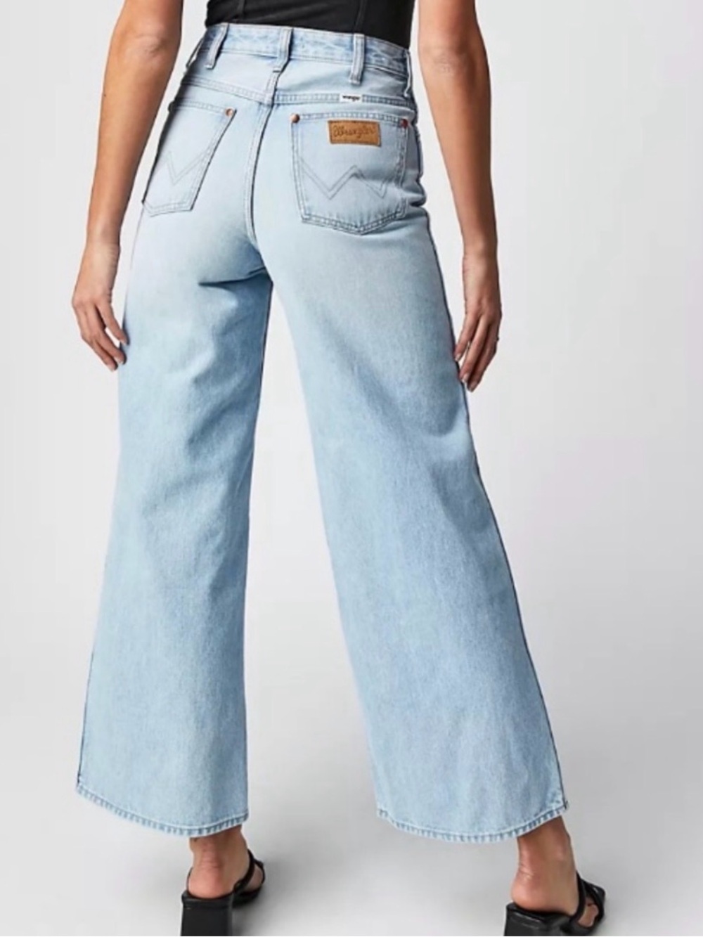 Wrangler Worldwide 661 high rise wide leg jeans